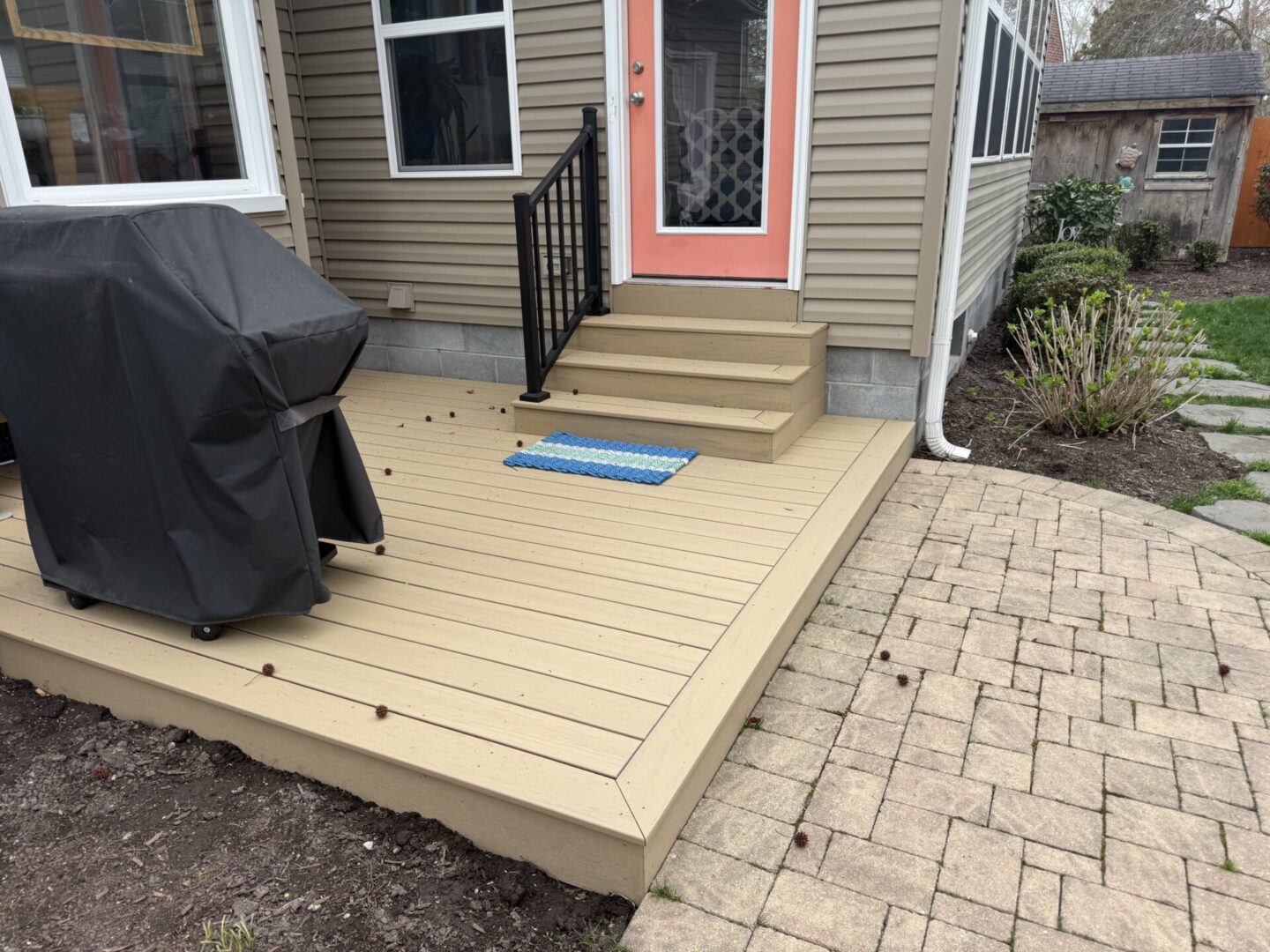 Custom deck with railing in Chesapeake VA