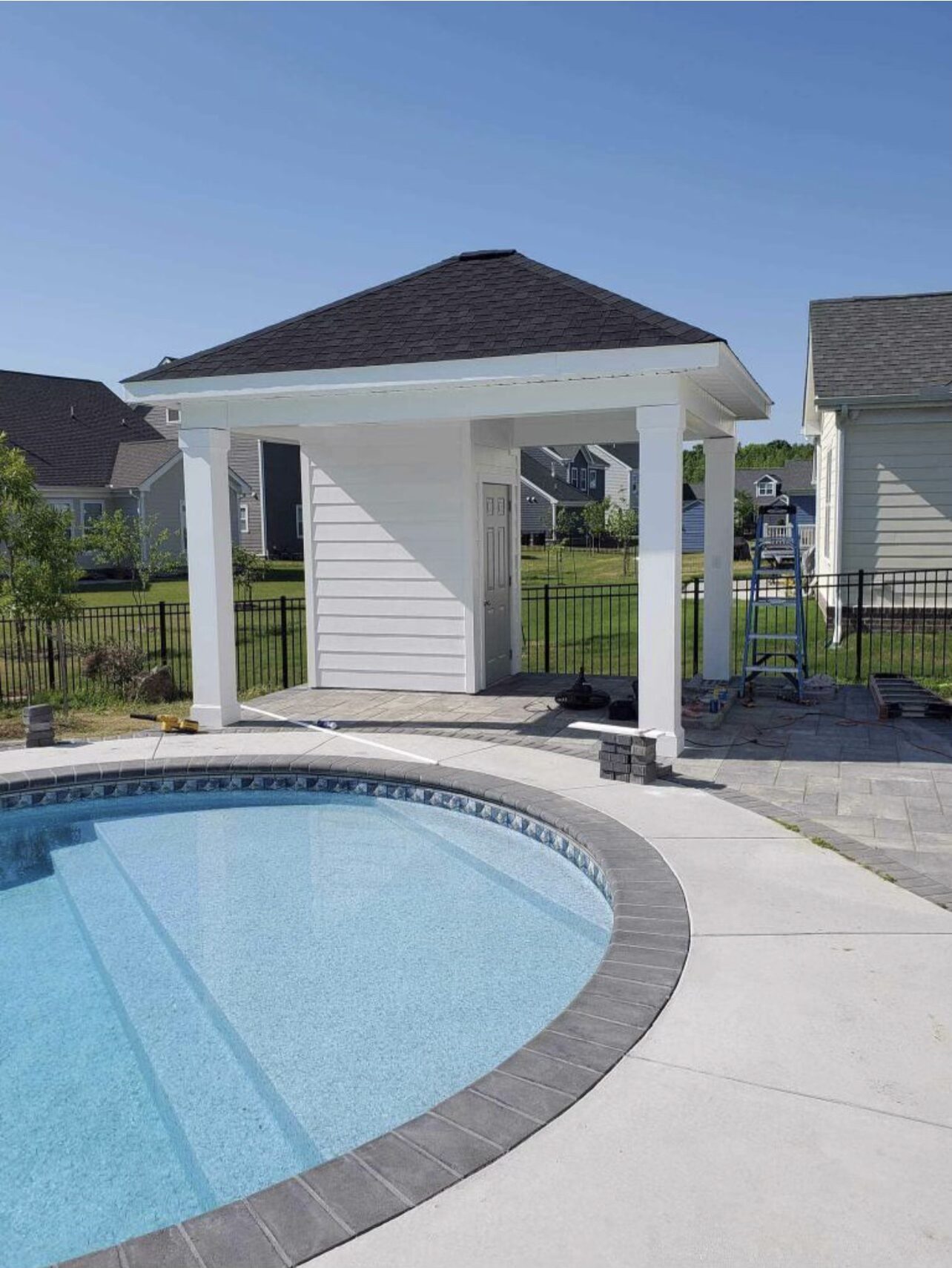 Outdoor living deck project built for Hampton Roads homeowners